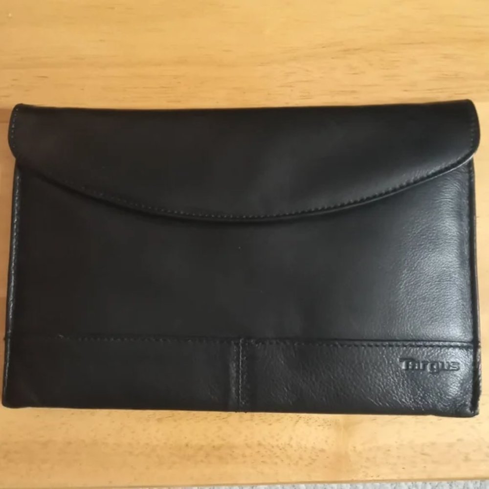 Black Targus Pouch